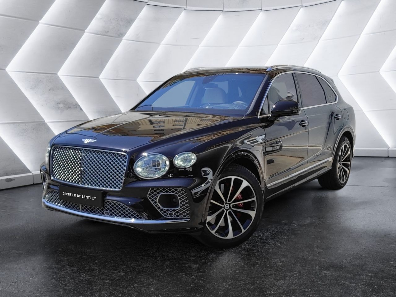 bentley-bentayga-4wd-hybrid-en-malaga-17afa20f5dcb1310969f0384aa8b44f1