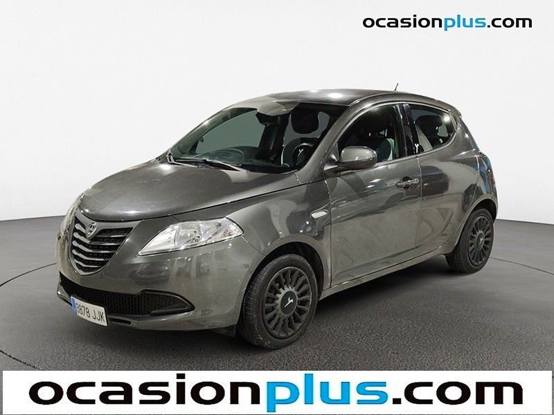 lancia-ypsilon-12-elefantino-evo-ii-en-madrid-55f3350eab66ef967b9c6c480086020a