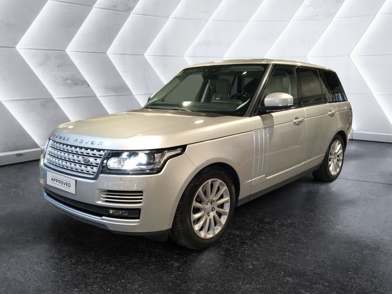 range-rover-44-sdv8-249kw-339cv-vogue-en-madrid-03e6bccfd6a735678283bcf48fef6028