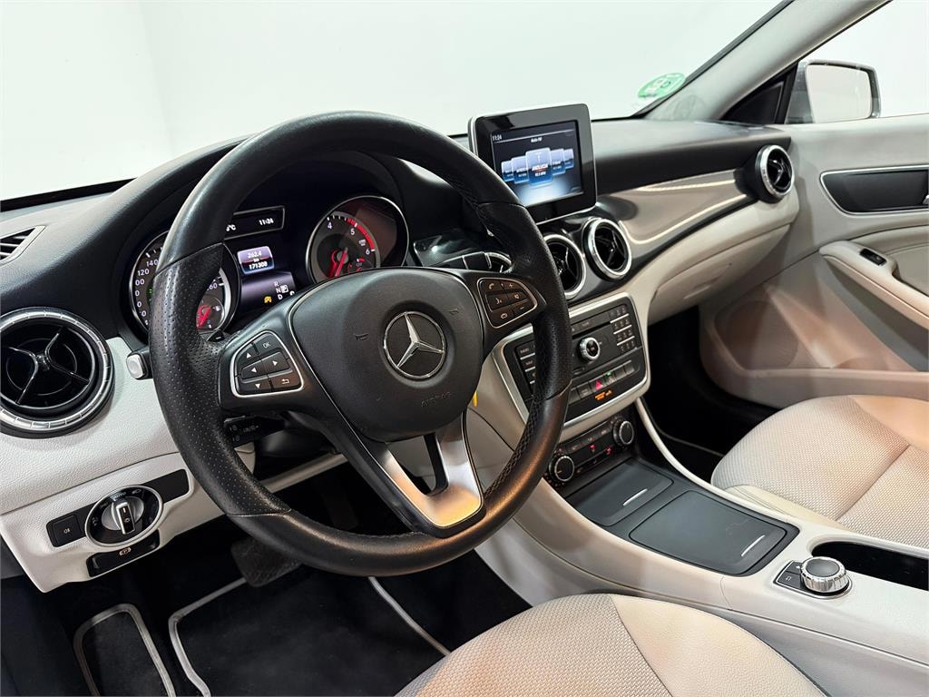 mercedes-cla-mercedes-benz-clase-cla-200-d-urban-shooting-brake-en-sevilla-a4bcd6f559f448bd9788a09378031f92
