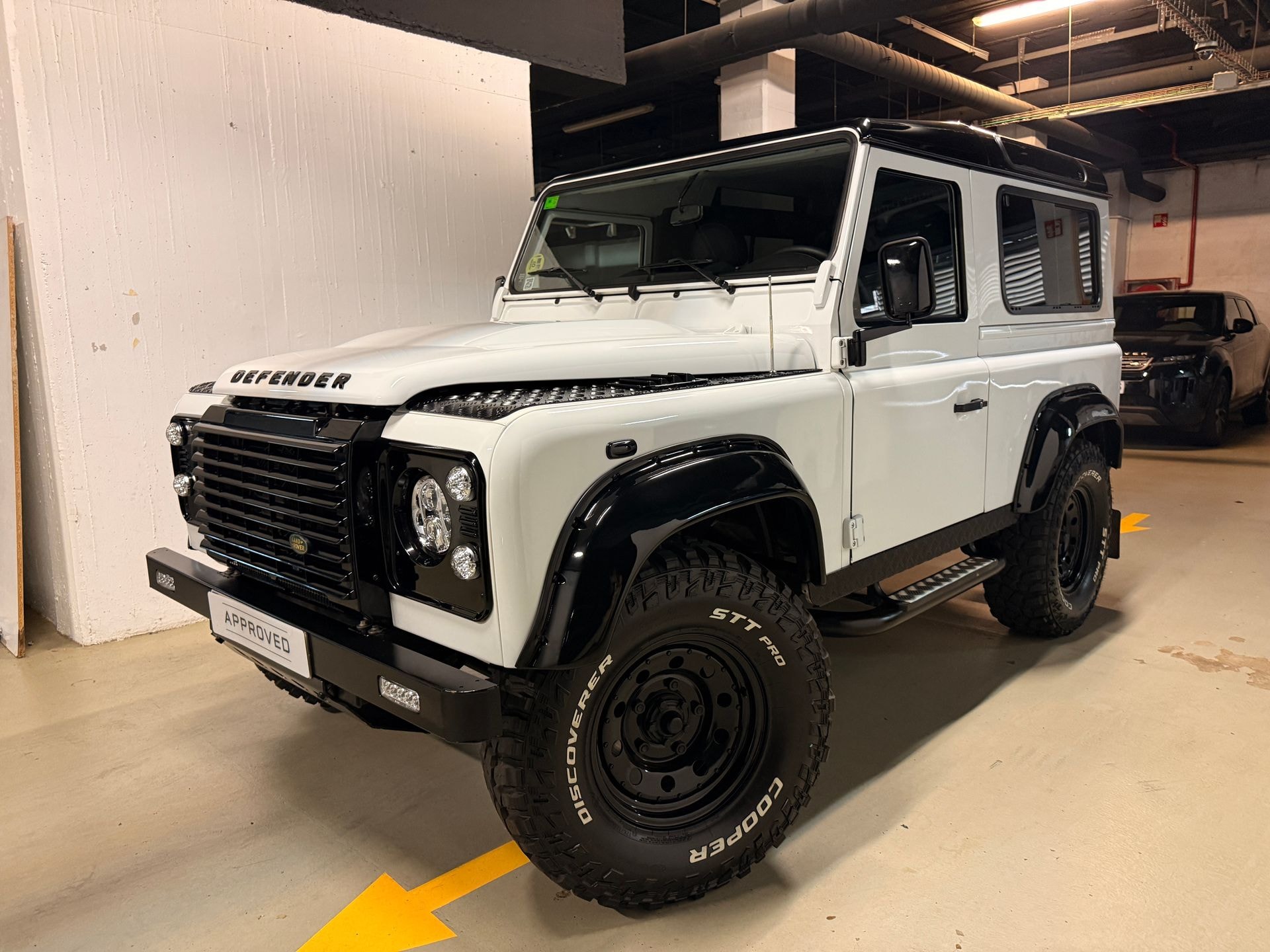 land-rover-defender-90-sw-se-en-barcelona-e183d0c1d8d42656b9fc3fe02a4d8013