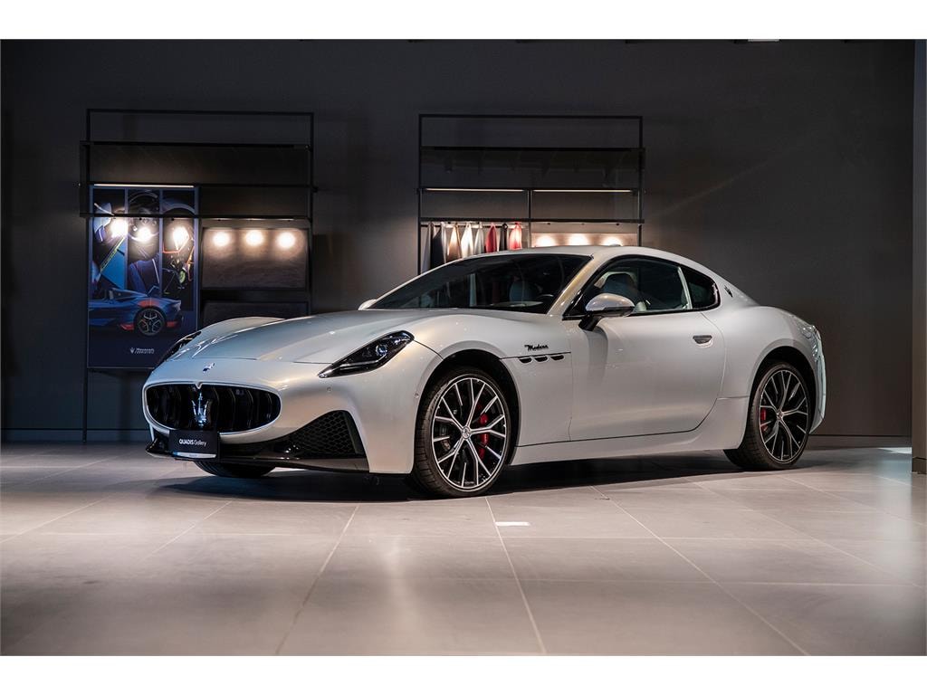 maserati-granturismo-modena-v6-490cv-awd-en-barcelona-ddb691f6fca39636cc8596a36af5c5f8