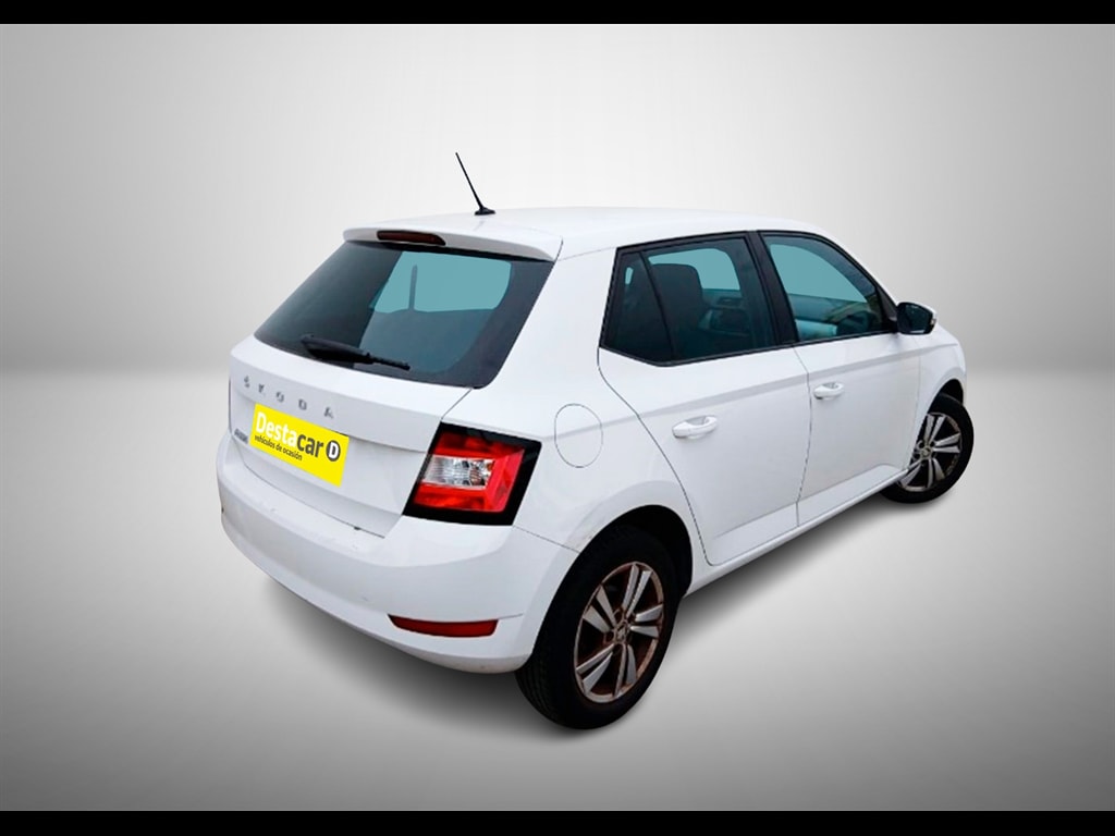 skoda-fabia-10-tsi-81kw-110cv-ambition-en-sevilla-4ae191a7e20f0c1a8f5b177d2d97f961