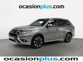 mitsubishi-outlander-20-phev-kaiteki-4wd-auto-203-cv-en-madrid-5cfde76e95a07aeaad452cfb29bee2dd