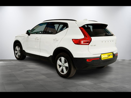 volvo-xc40-15-t2-momentum-core-en-sevilla-14034f109754ffc1d757d661bc161b61