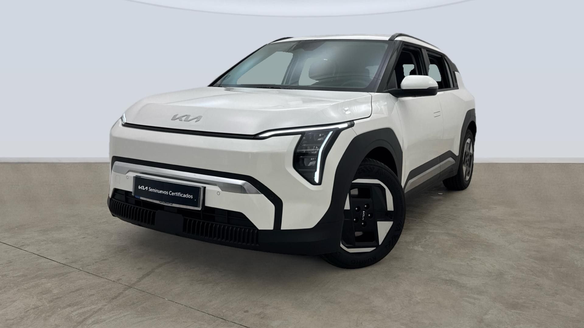 kia-ev3-earth-standard-range-en-barcelona-4260333c7823405e368765a9c384802c