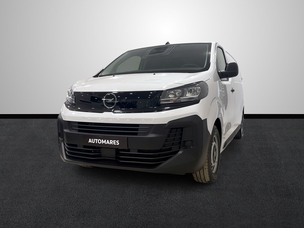 opel-vivaro-furgon-15-diesel-120-cv-manual-en-sevilla-1f98bf8035ab0127ac492bd40adb36ee