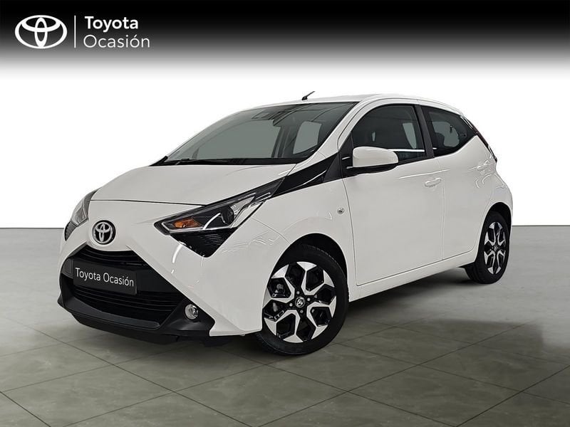 toyota-aygo-10-70-x-play-en-madrid-5c51ab1714ae5174a86afb517c1de9ad