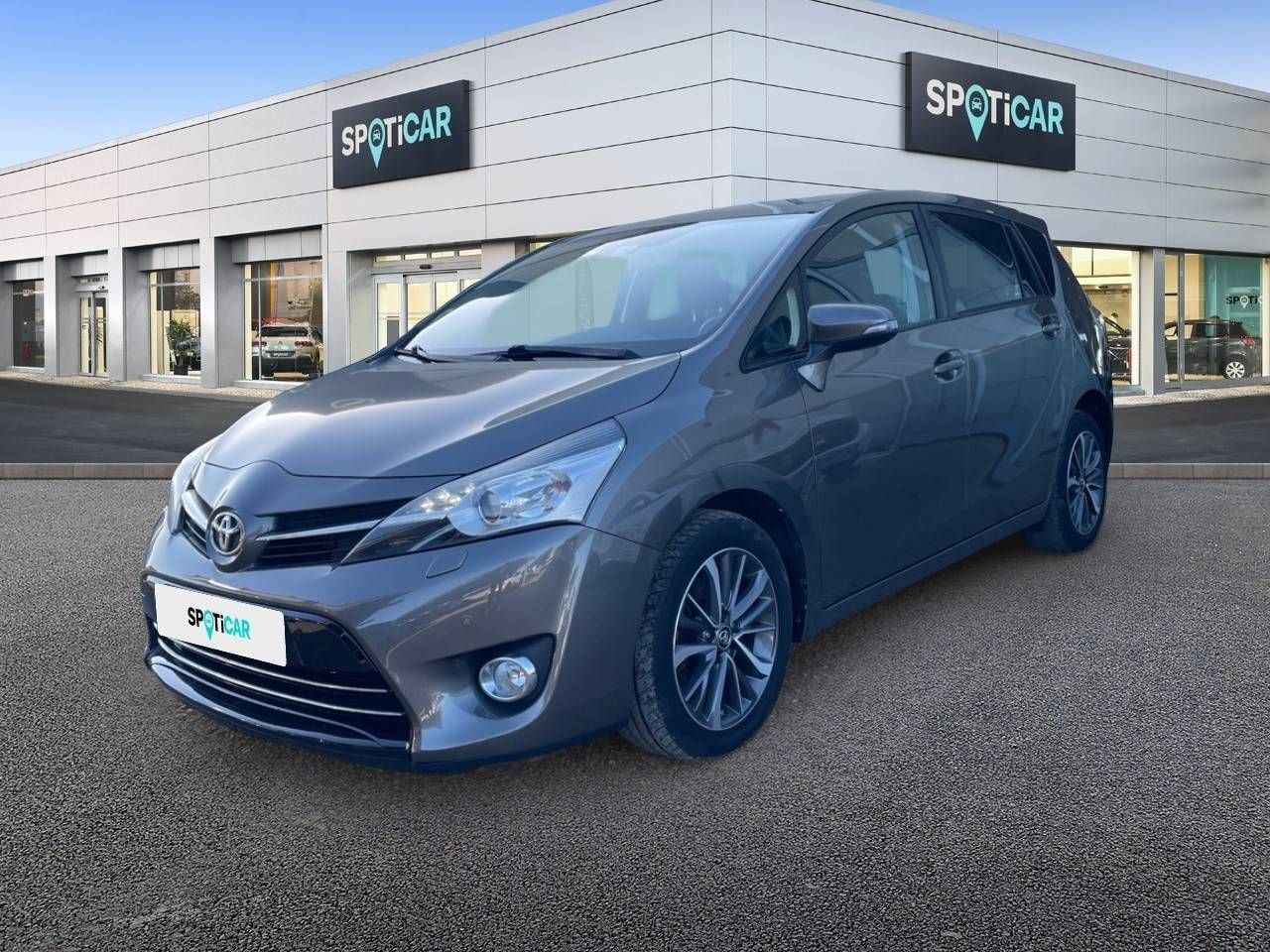 toyota-verso-16-130-5pl-advance-en-granada-c2b2881fdd1e9bdf45b9a3e9b01b7bdb