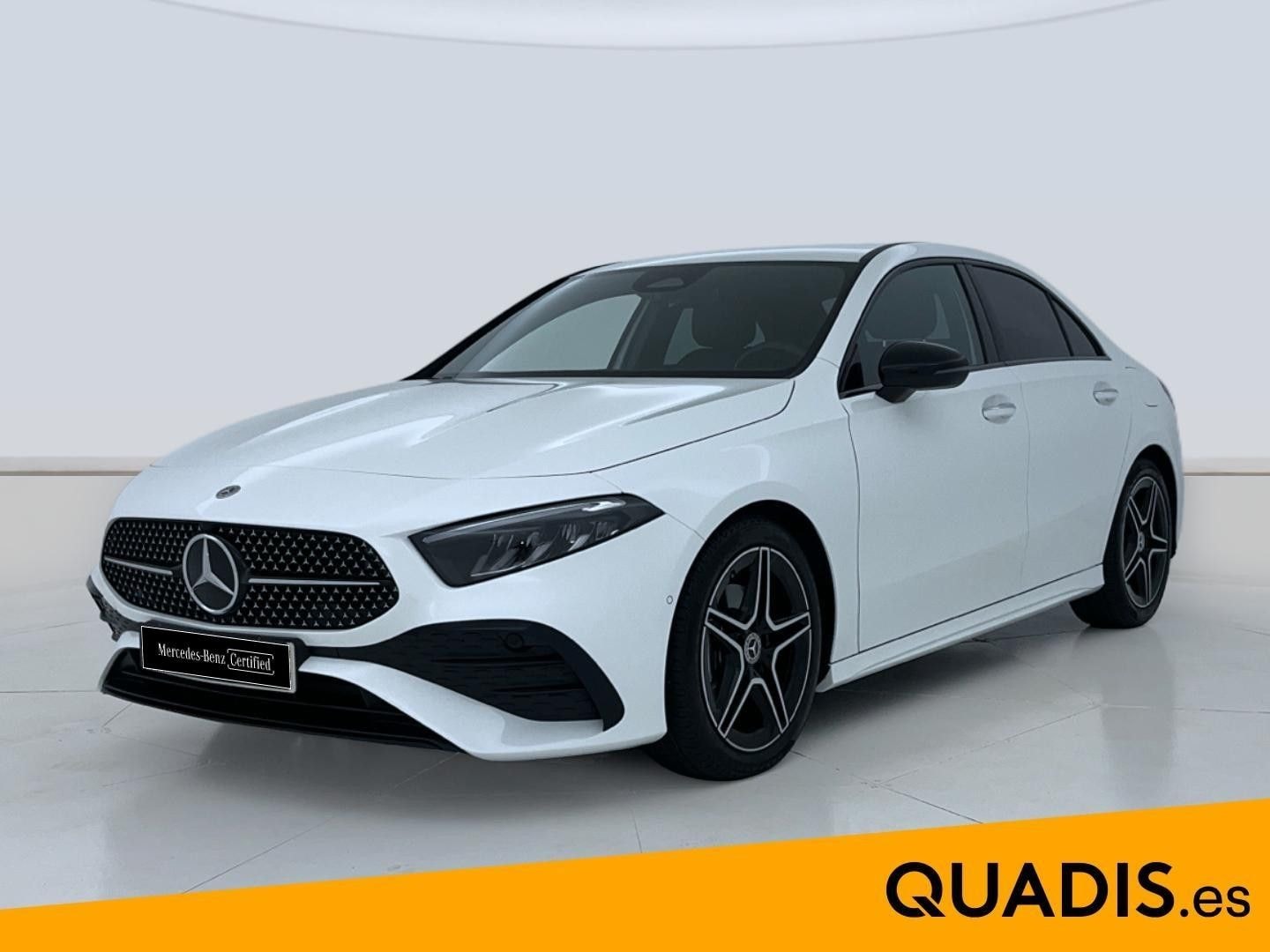 a-200-d-sedan-en-barcelona-a8af1a4c236c48b87180523ca2a6e352