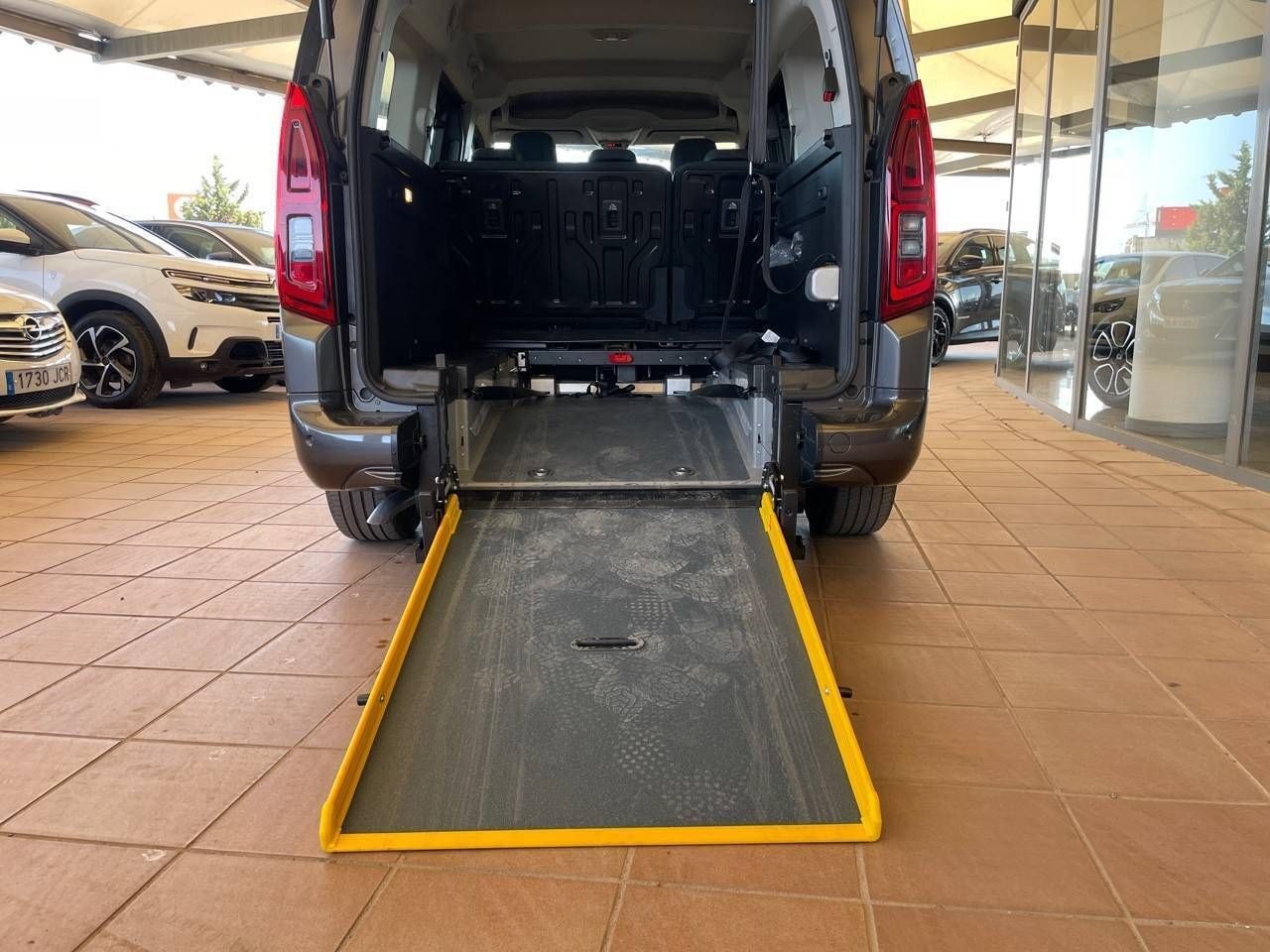 15-td-75kw-100cv-s-s-xl-7plaz-edition-en-granada-584e40cd6e22d19f4094f417b073d6df