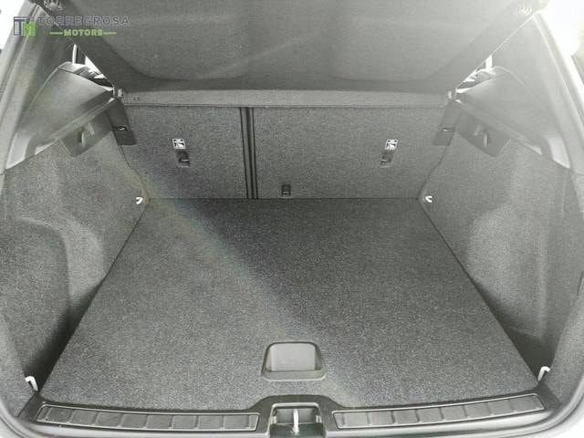 volvo-xc40-15-t2-momentum-en-navarra-f48a1acf2486211a52ef60f80b356d82
