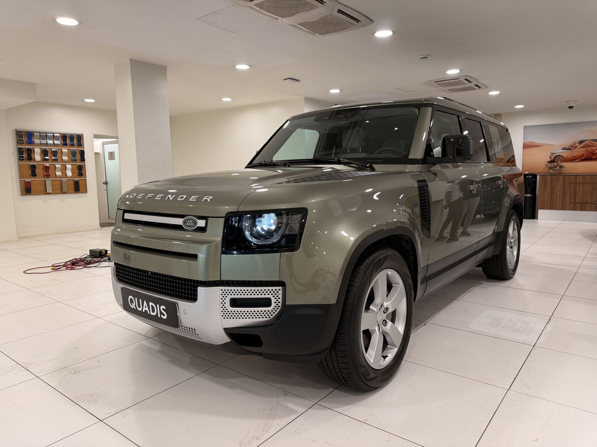 land-rover-defender-30d-i6-250-s-130-auto-4wd-mhev-en-barcelona-e359d5c5f12a03f3d4bd08d74a791332