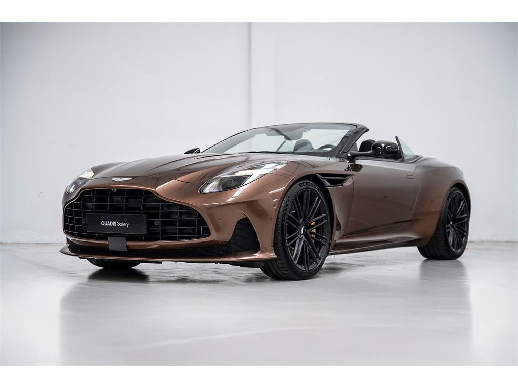 aston-martin-db12-volante-en-barcelona-367fc7cdbaa02282966b8d3db9c1ec4a