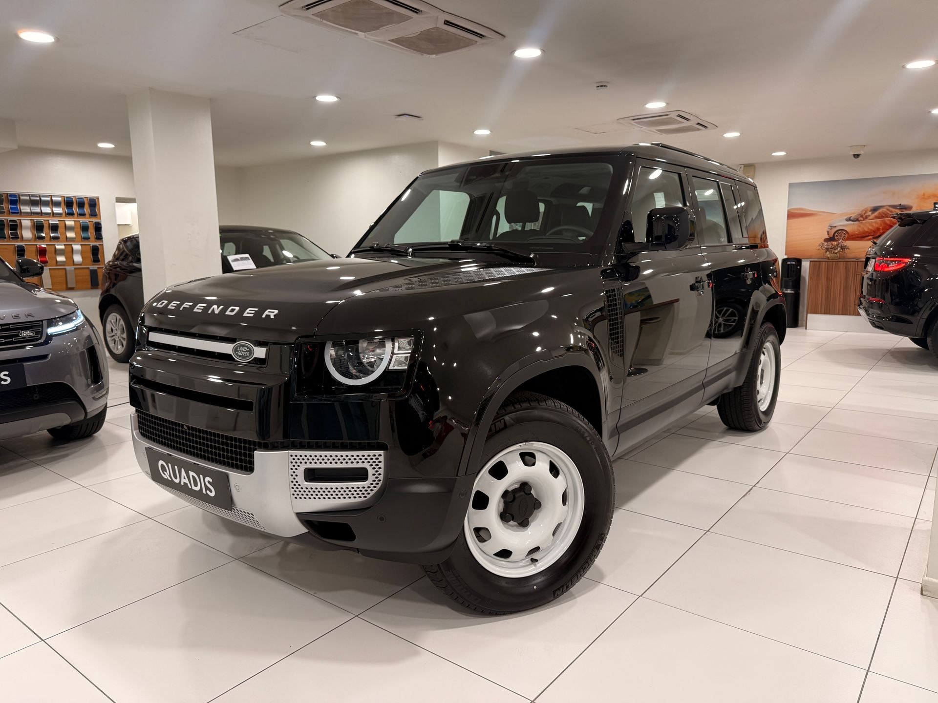 land-rover-defender-30d-i6-250-s-110-auto-4wd-mhev-en-barcelona-342ebd2bfa45cb3542d0da17c18c5179