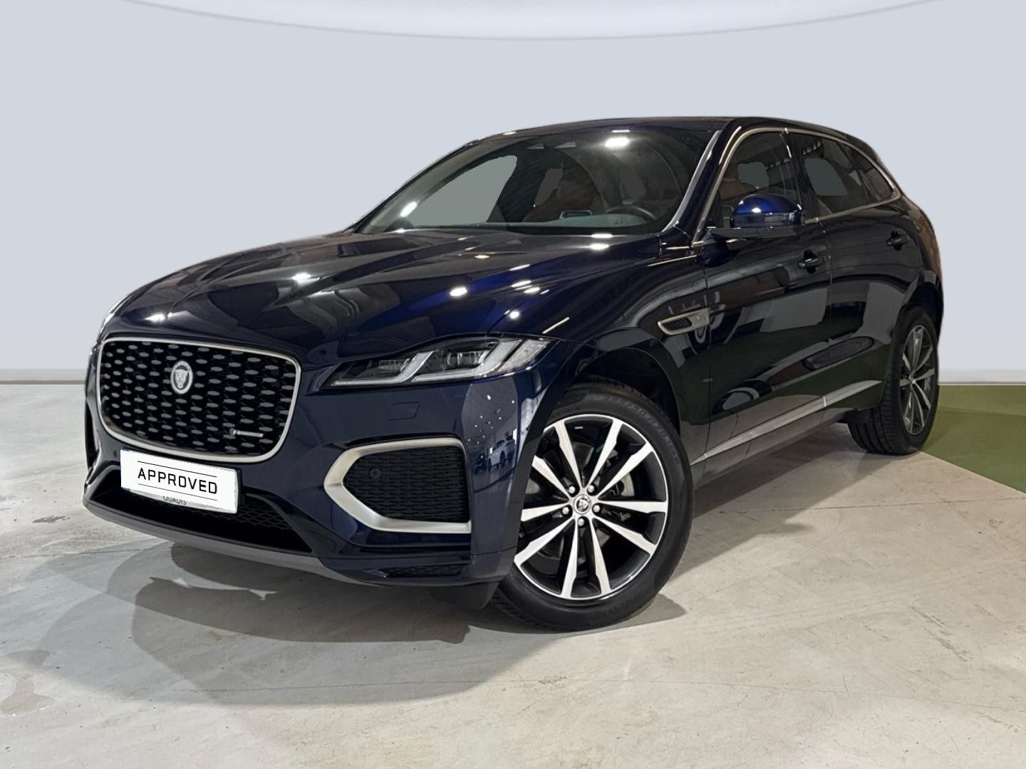jaguar-f-pace-20d-i4-204ps-awd-auto-mhev-r-dynamic-s-en-barcelona-8892ad349d6594df9c57cf82d039b16f