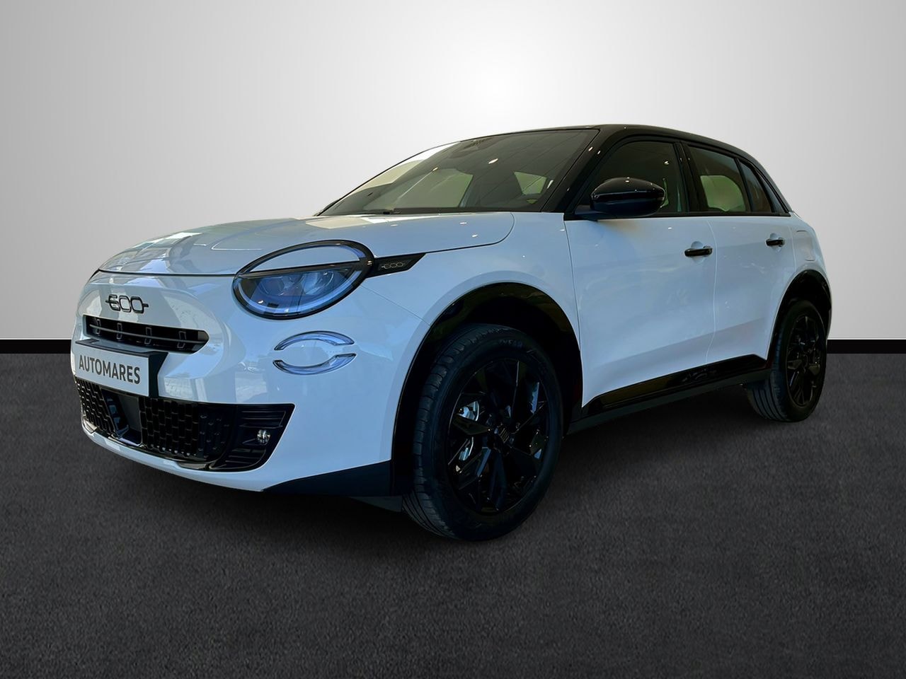 fiat-600-street-12-74kw-100cv-mt6-en-sevilla-4b4178a98056860c49251be435736774