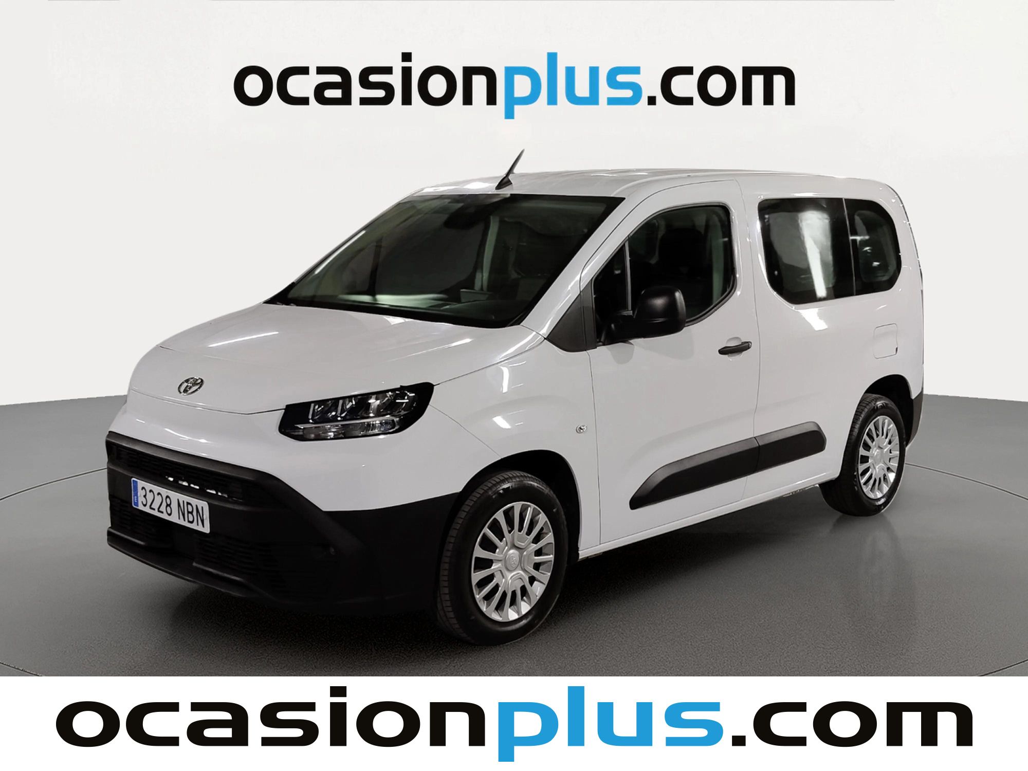 toyota-proace-city-verso-15d-family-active-l1-131-cv-en-madrid-9994f2897460080173fee82f62fe5b25