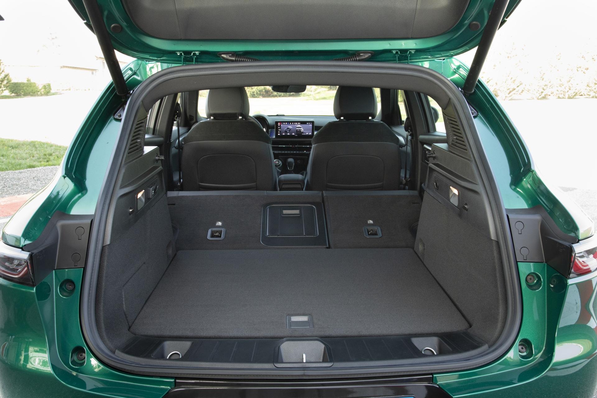 Amplio maletero del Tonale, ideal para la vida cotidiana o largos viajes.