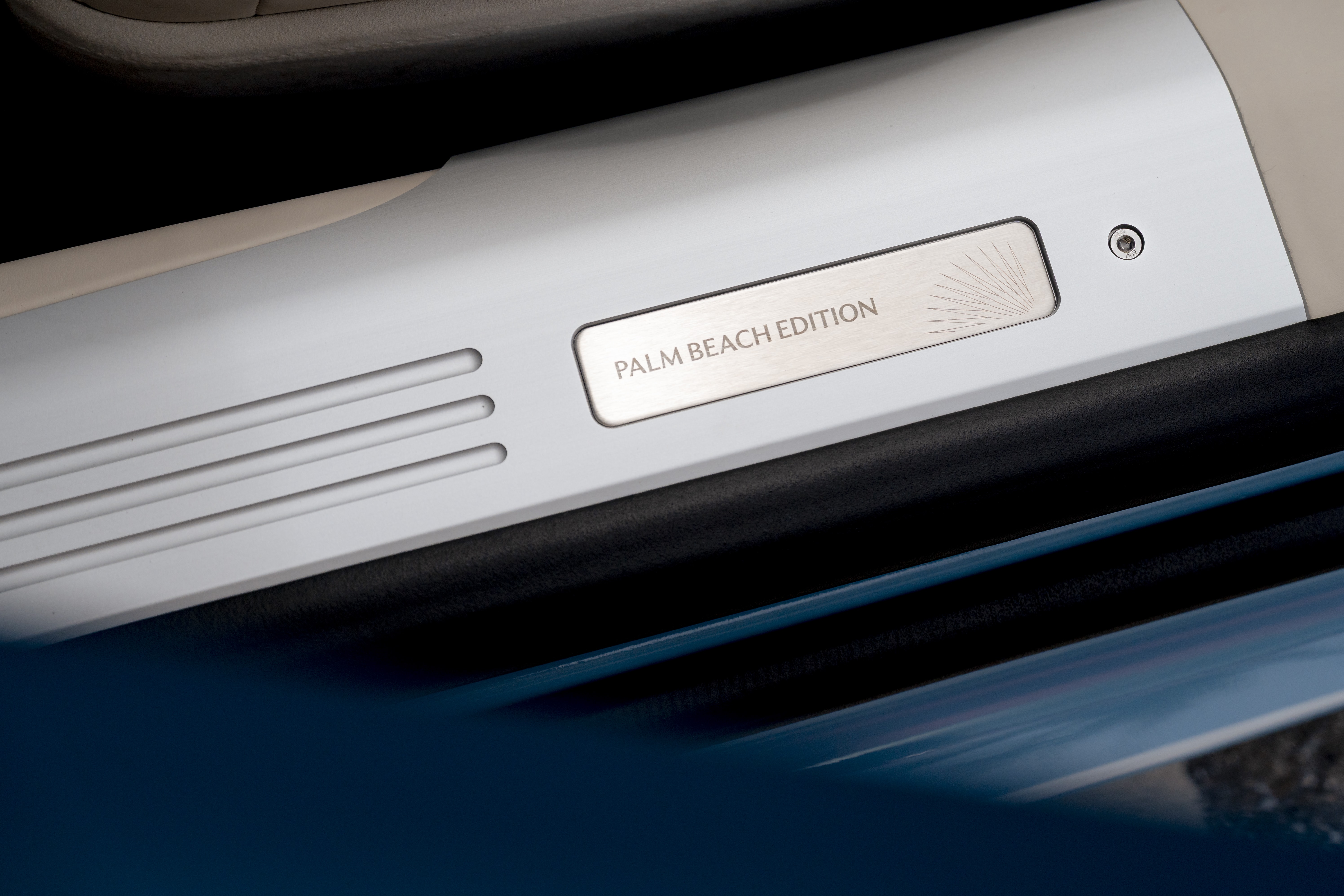 Aston Martin DB12 Volante