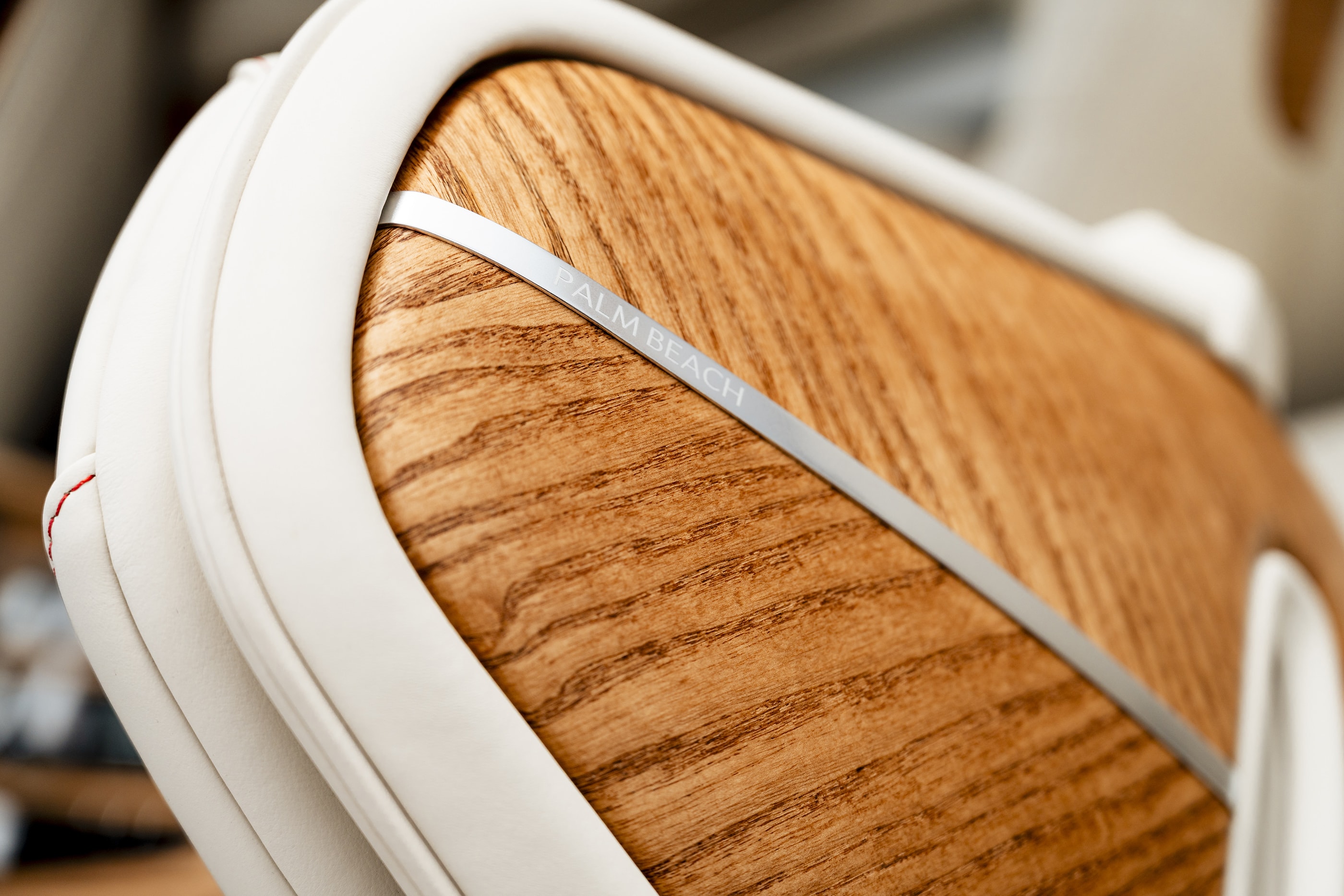 Aston Martin DB12 Volante