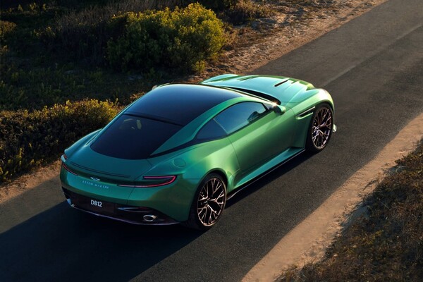 Aston Martin DB12 Aston Martin DB12