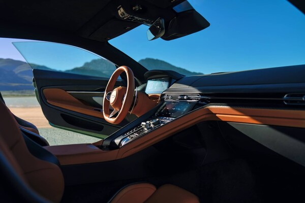 Aston Martin DB12 Aston Martin DB12