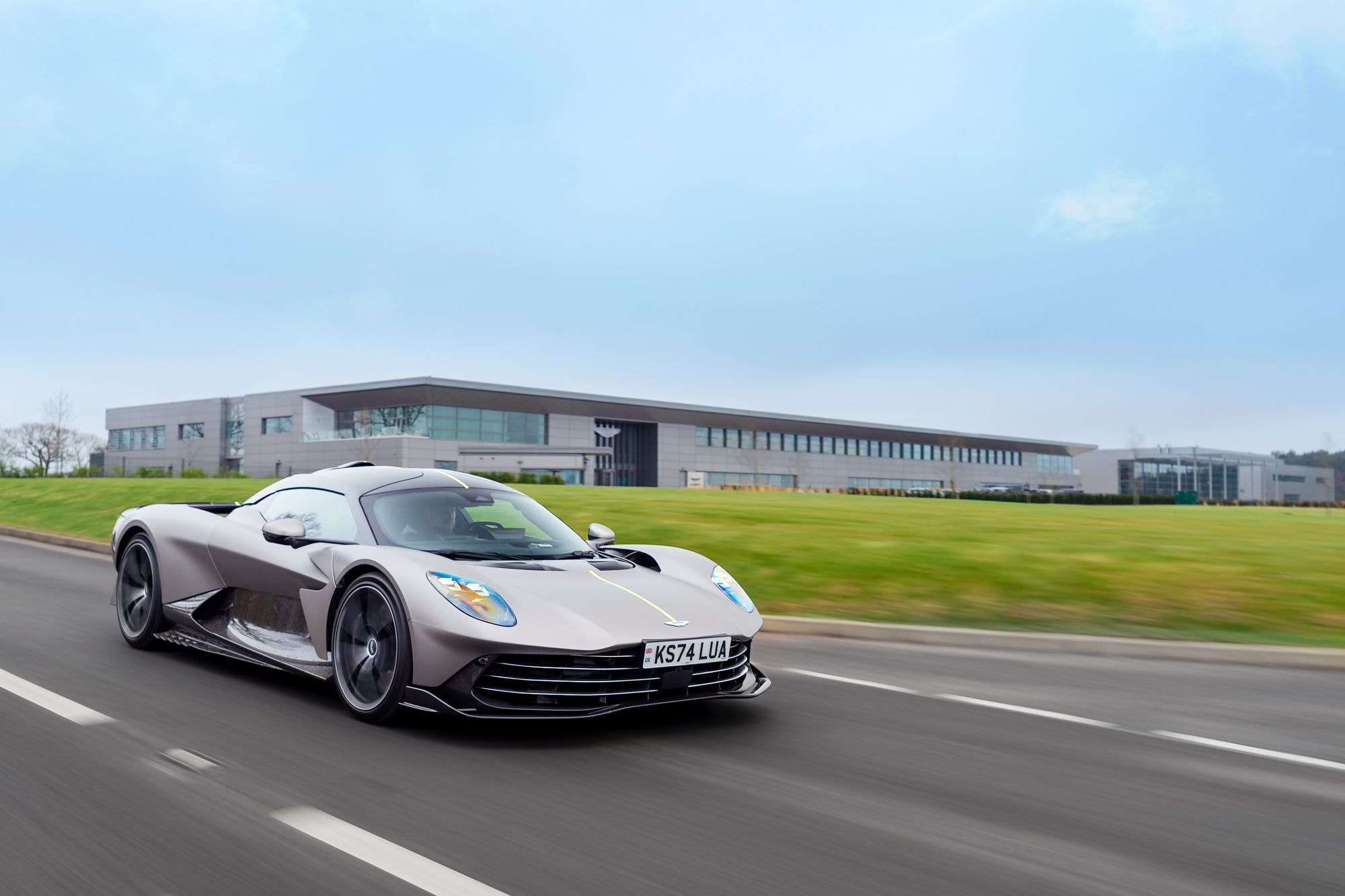 Aston Martin Valhalla híbrido