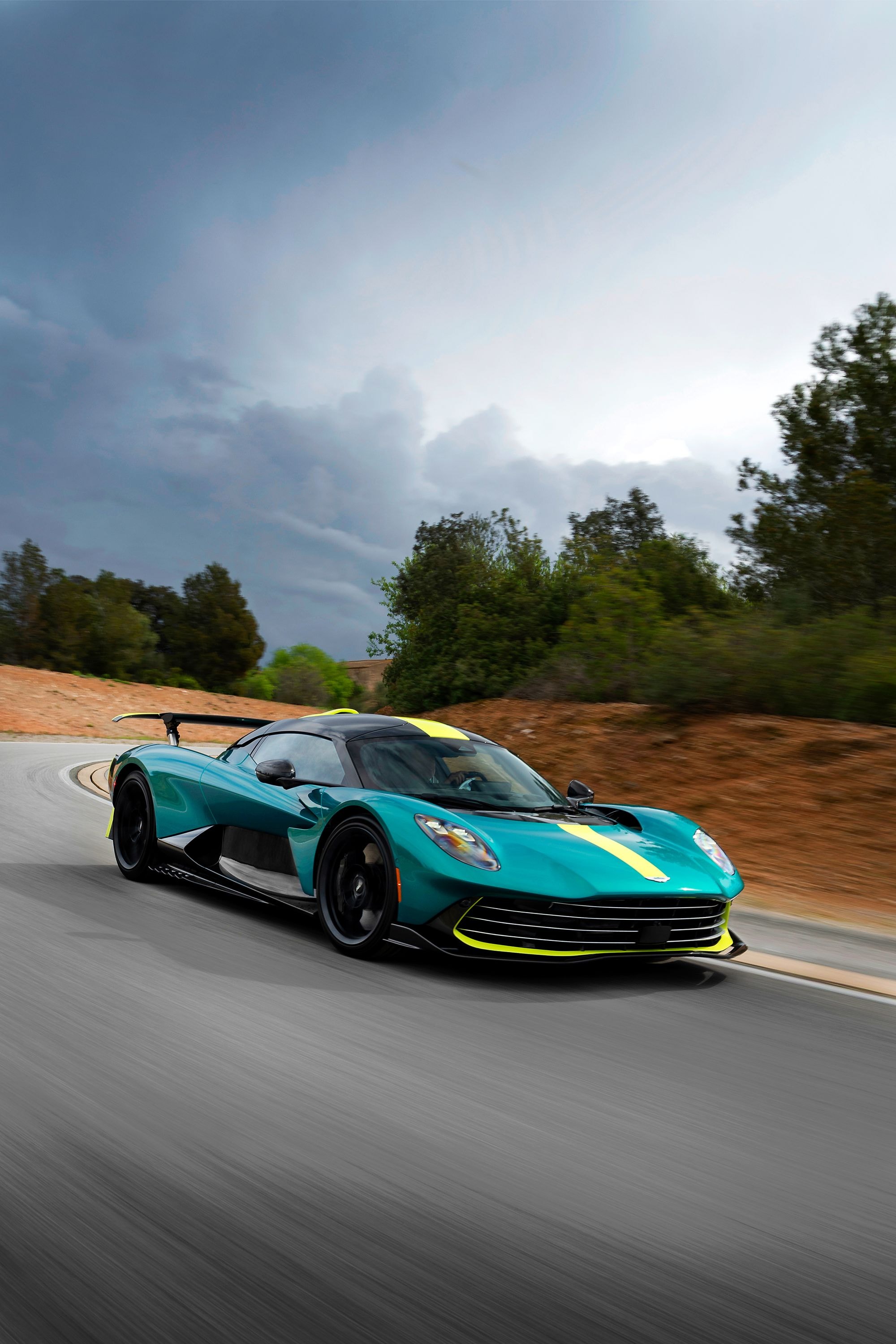 Aston Martin Valhalla híbrido