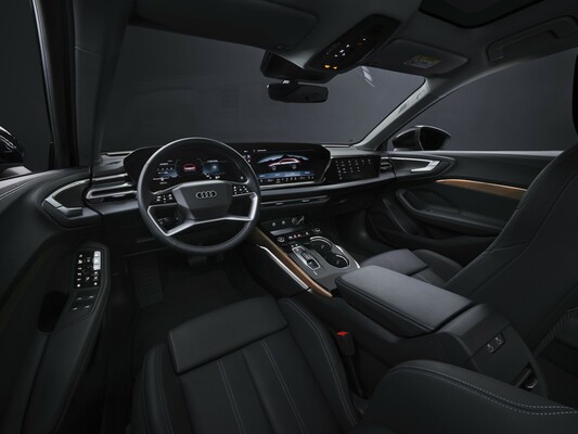 Interior delantero del Audi A5 Avant, con acabados de alta calidad y diseño moderno. Interior delantero del Audi A5 Avant, con acabados de alta calidad y diseño moderno.