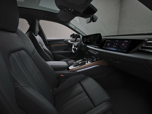 Vista del interior del Audi A5 Avant, donde destacan los asientos confortables y el diseño moderno. Vista del interior del Audi A5 Avant, donde destacan los asientos confortables y el diseño moderno.