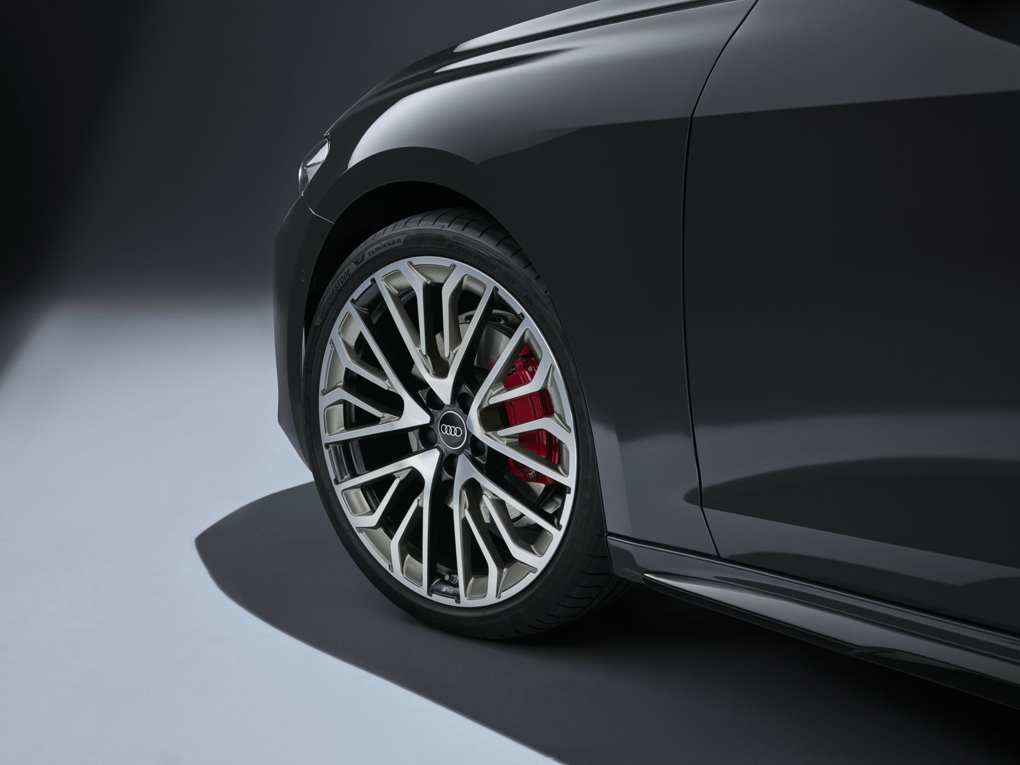 Perspectiva completa del interior del Audi A5, excelente diseño.