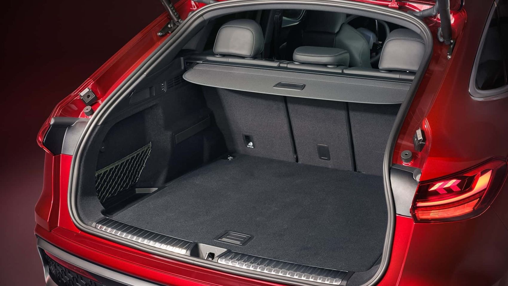 Cabina ergonómica y tecnológica que redefine el confort.