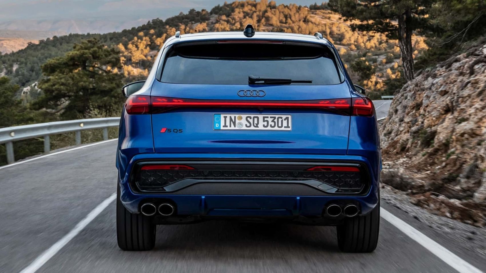 Frontal del Audi SQ5, con su característico diseño y parrilla imponente.