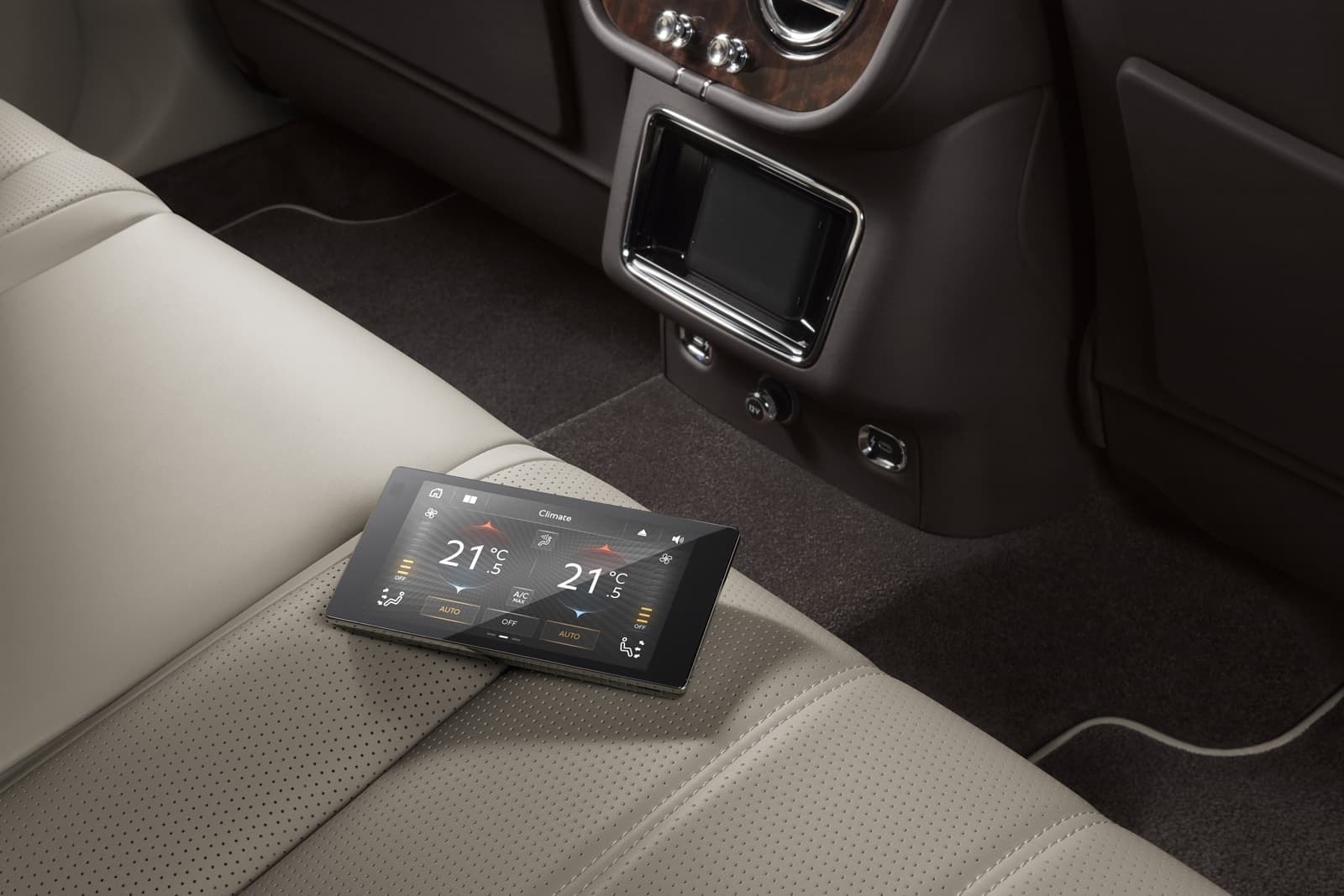 Panel climatización trasero independiente del Bentayga.