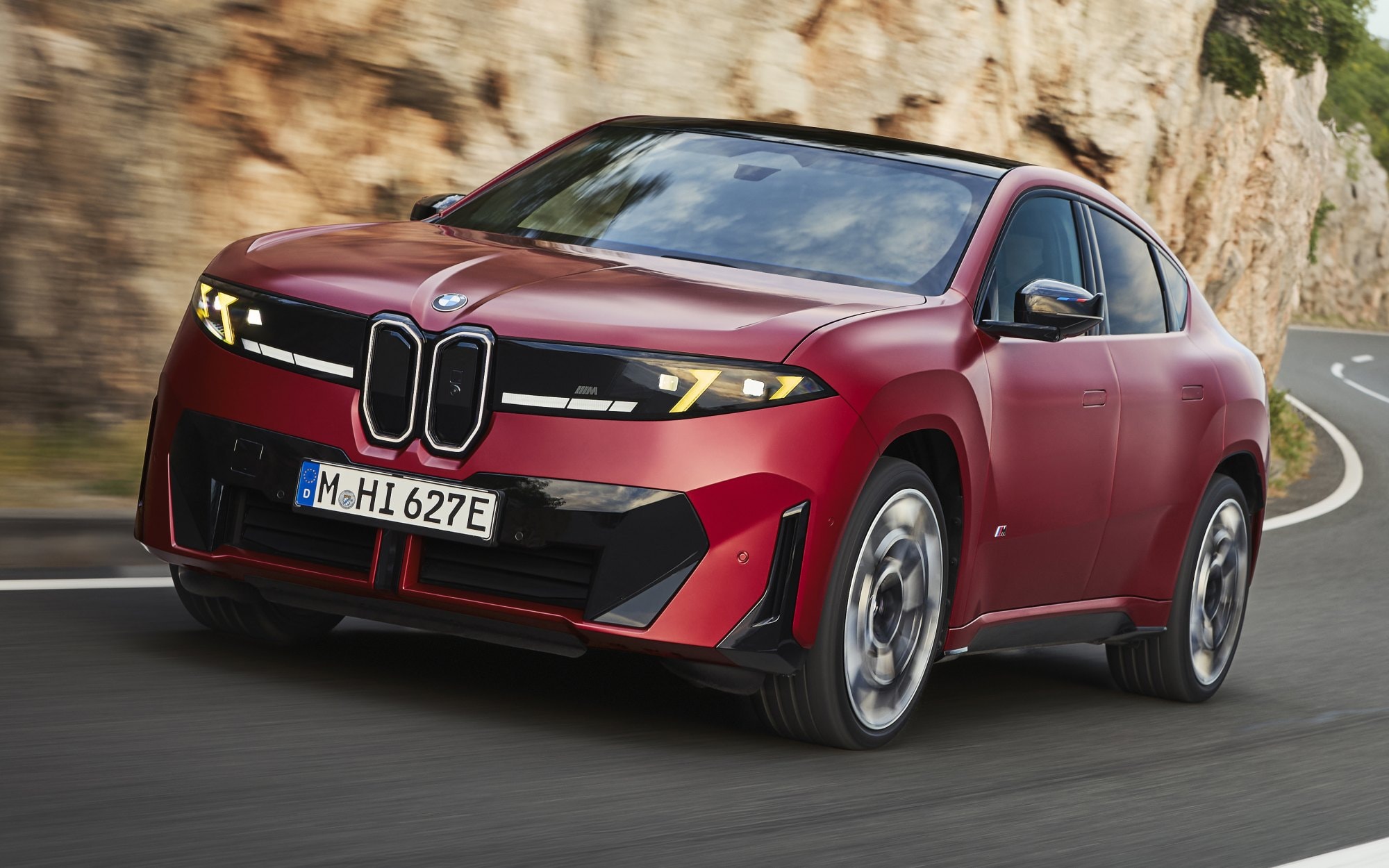 BMW iX4