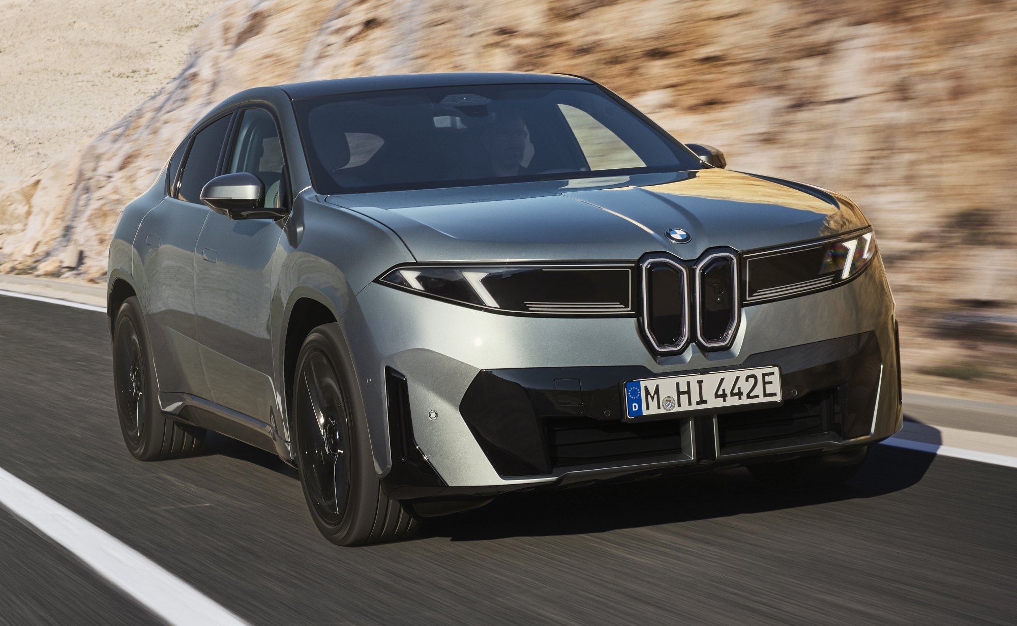 BMW iX4