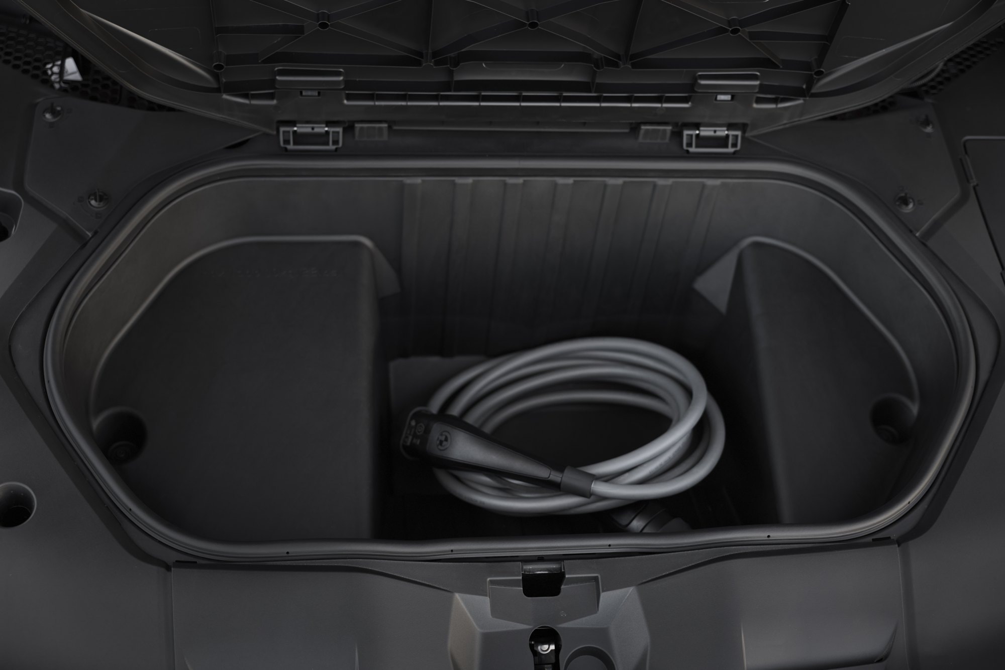 BMW iX4