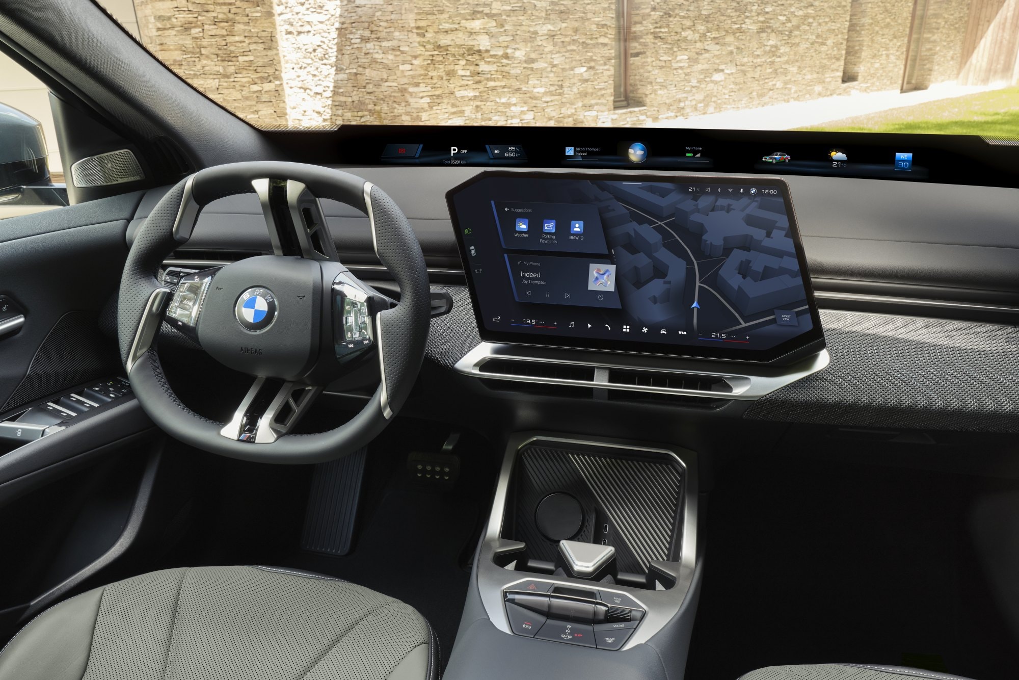 BMW iX4