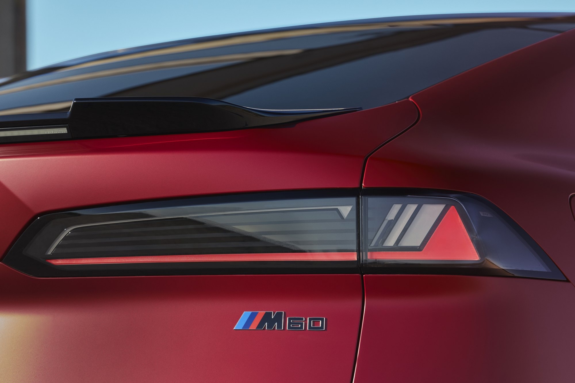 BMW iX4