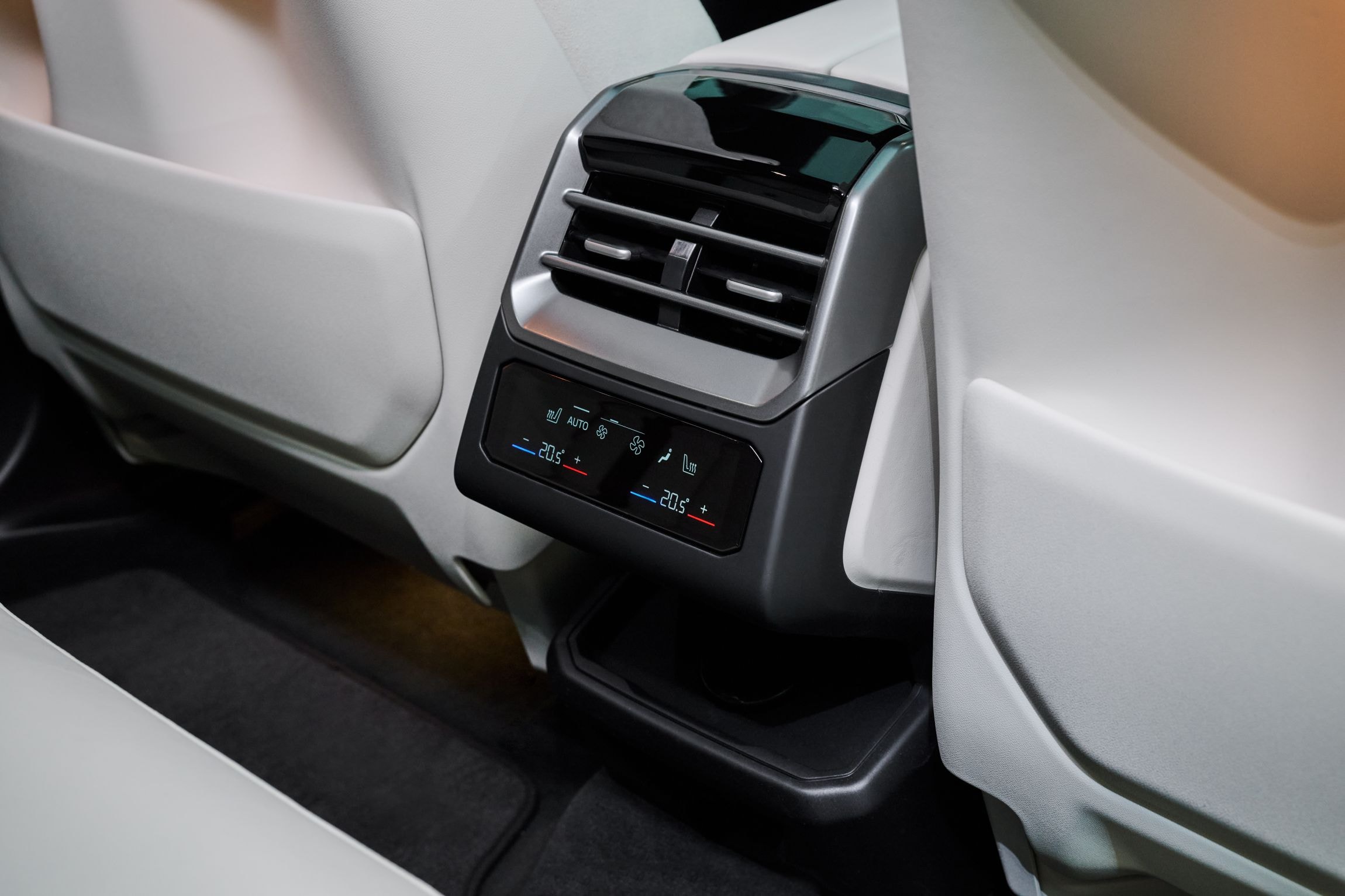 BMW iX5