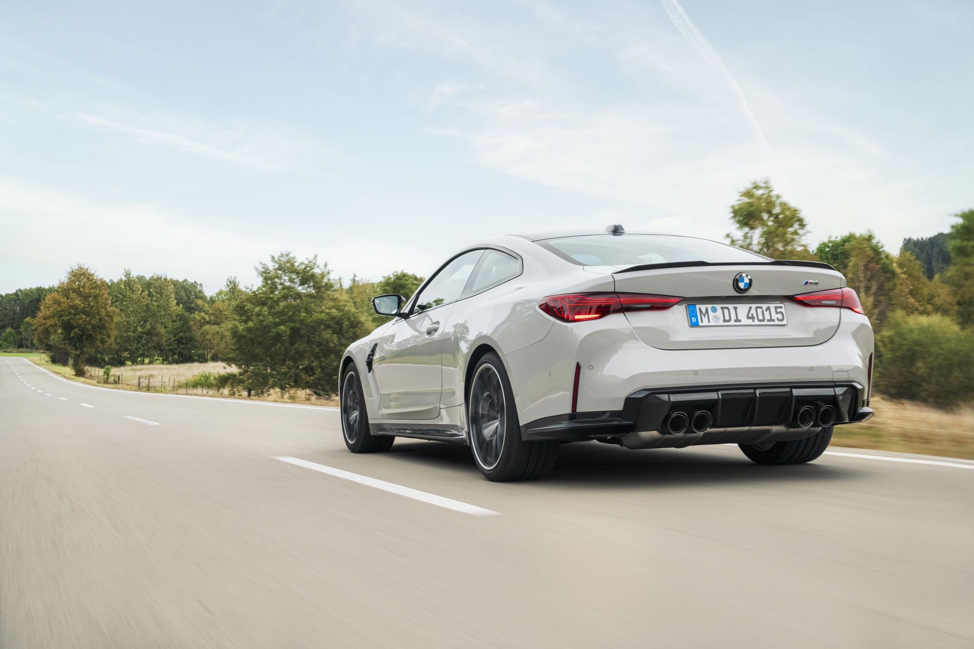 Desde esta vista interrogante, el M4 Coupé capta la admiración en cualquier ángulo.