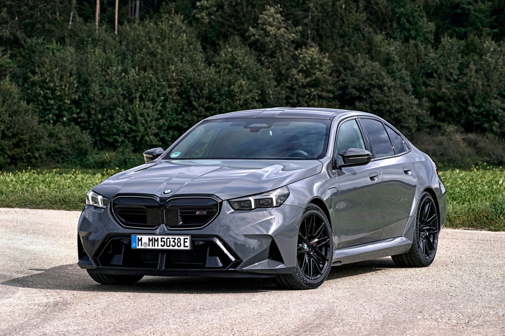 Detalle del interior, mostrando el diseño moderno y funcional.