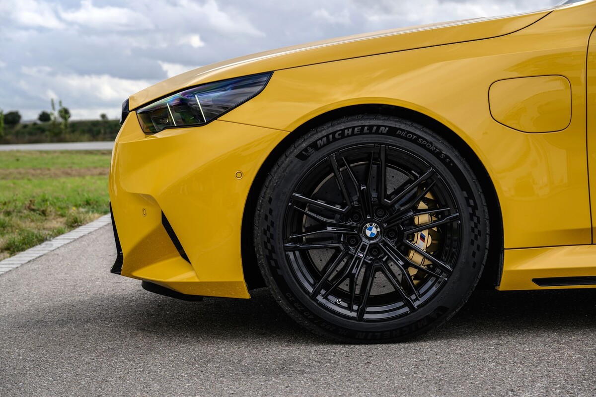 Tablero del BMW M5, tecnología avanzada al volante. Tablero del BMW M5, tecnología avanzada al volante.