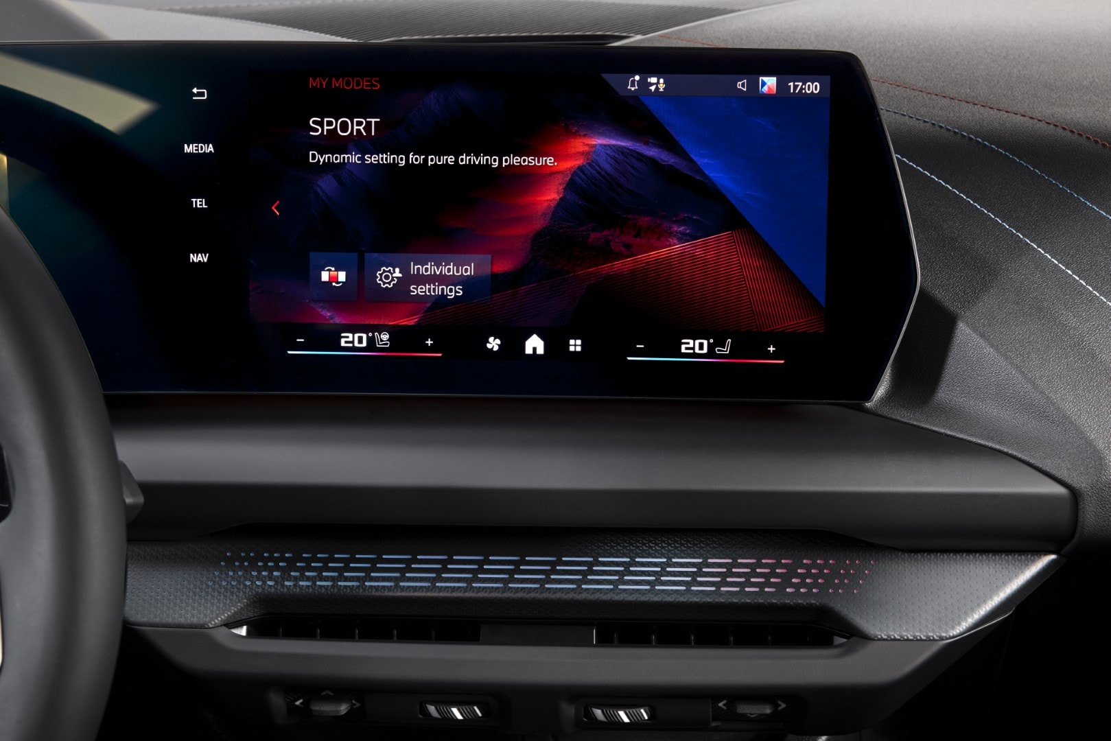 Pantalla multifunción serie 1, interfaz intuitiva y gráficos nítidos.