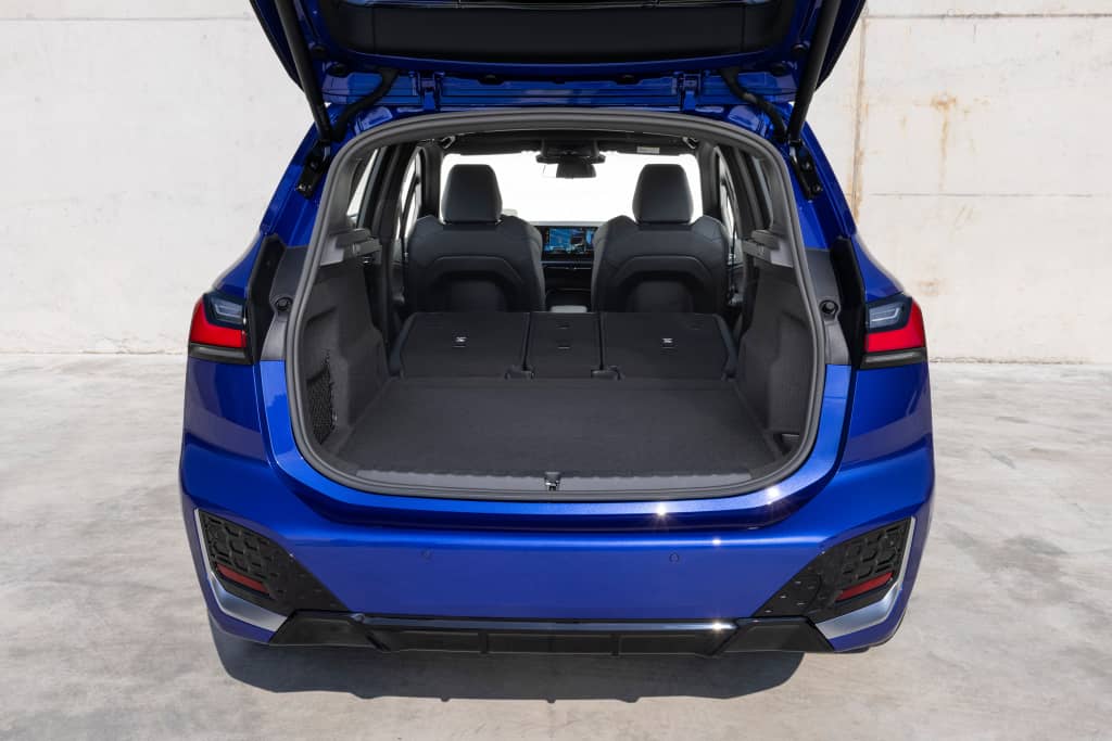 Maletero del BMW Serie 2 Active Tourer abierto, amplio y versátil.