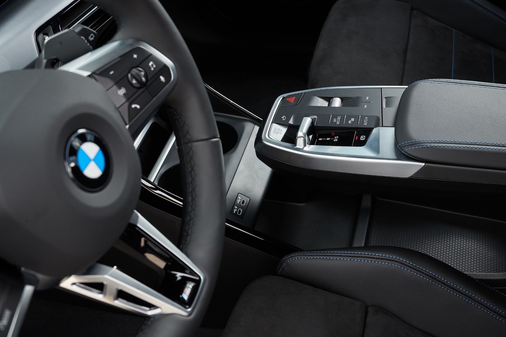 Ergonomía y diseño de mandos e instrumentación del volante BMW Serie 2