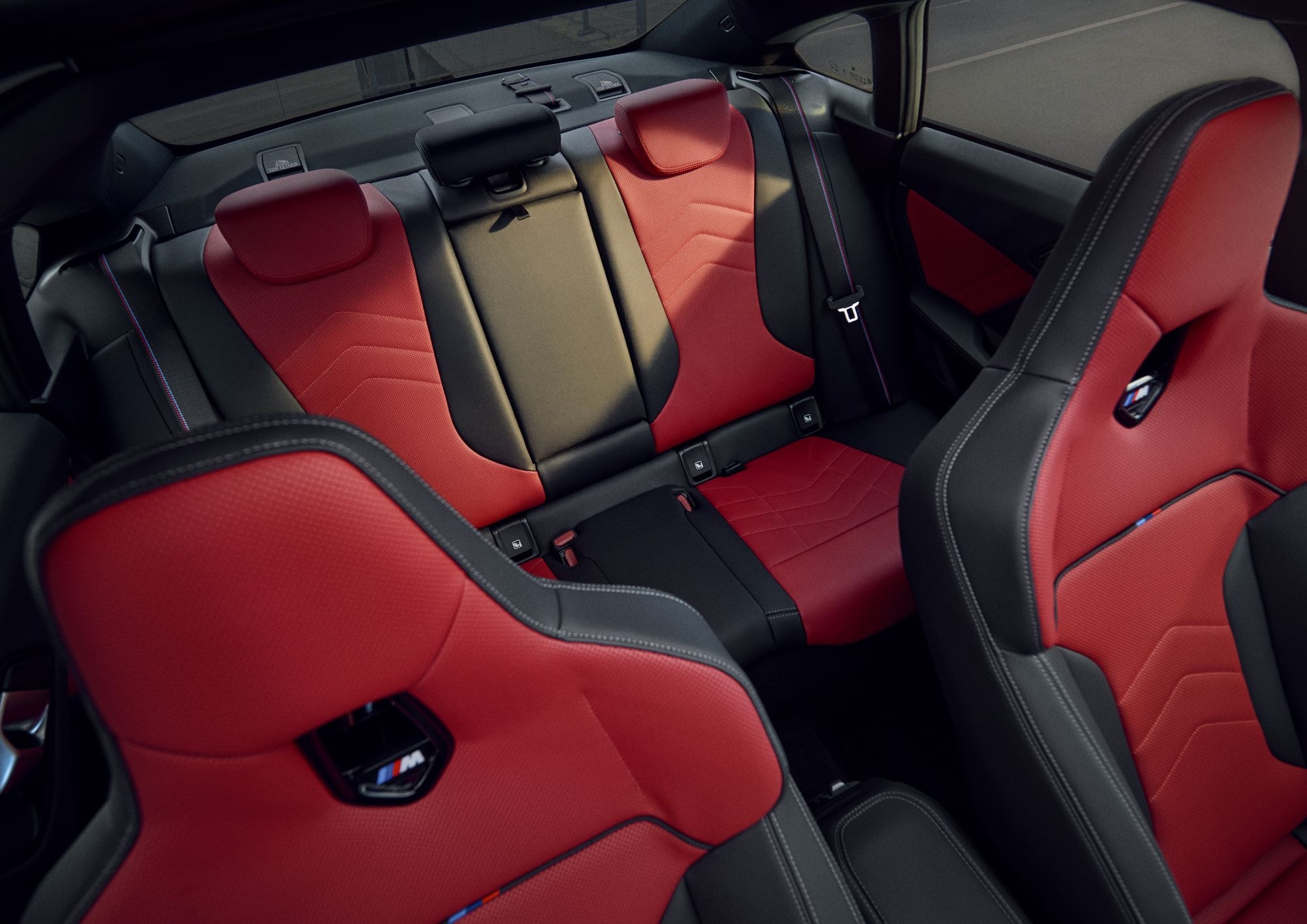 Detalle del volante del BMW Serie 2 Gran Coupé, con acabados de alta calidad.