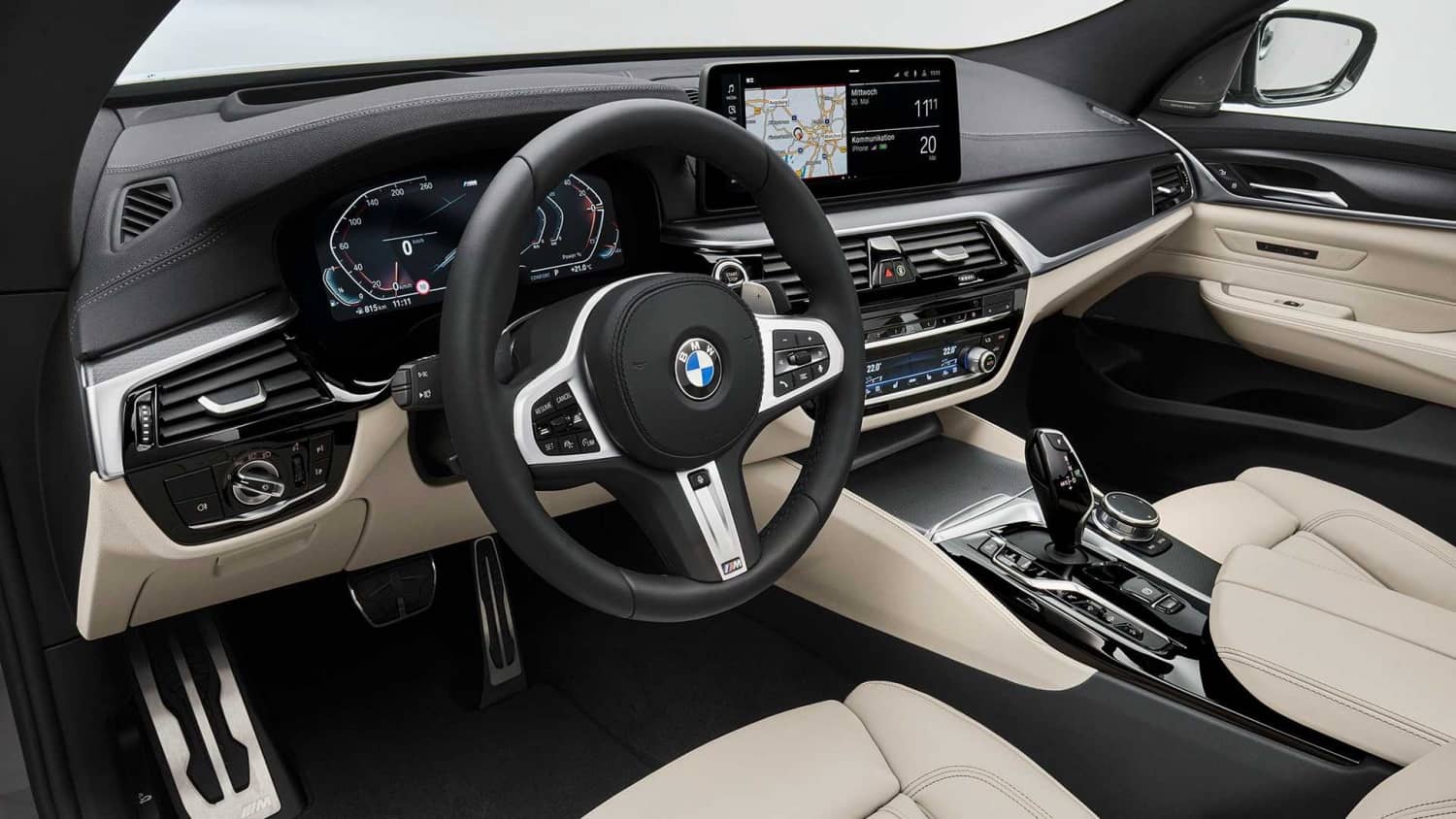 Cabina del BMW Serie 6 GT con asientos de cuero y detalles premium.