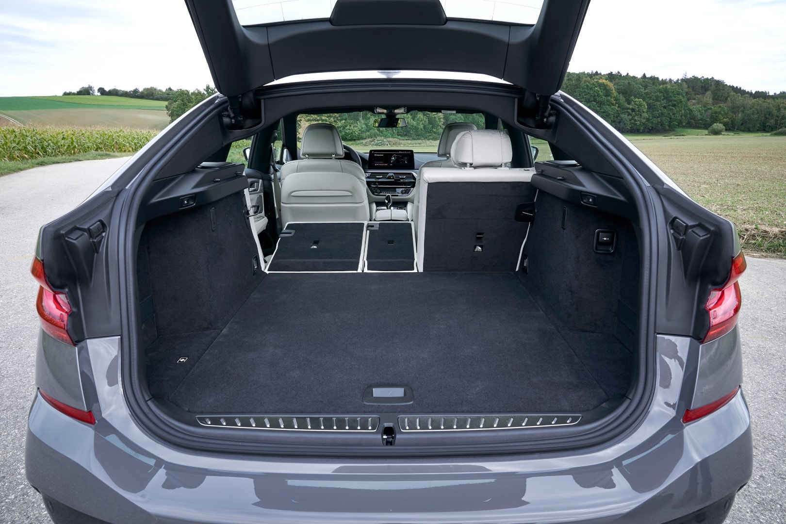 Practicidad y espacio definen al maletero del BMW Serie 6 GT, con asientos plegados